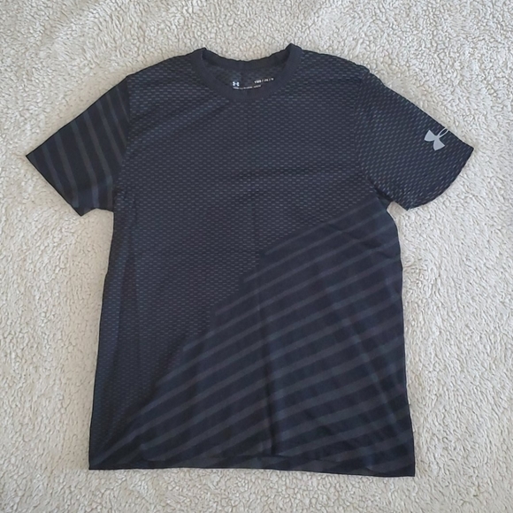 Under Armour Other - Boys Under Armour T-Shirt